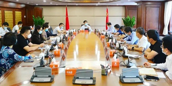 市委書記主持企業家代表座談會，中泰龍董事長應邀出席